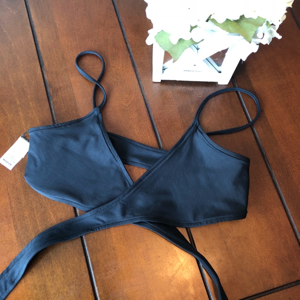 L-Space Wrap Bikini Top | M | NWOT | Black